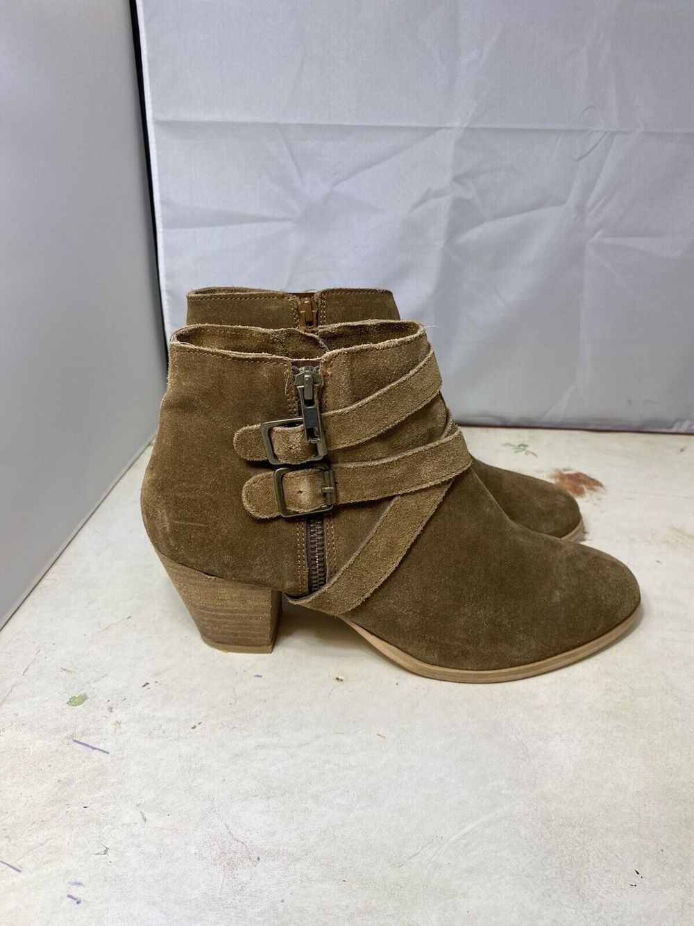 Diba Heeled Ankle Boots Brown Suede Buckle Booties Women’s Size 10 GUC - Picture 2 of 15